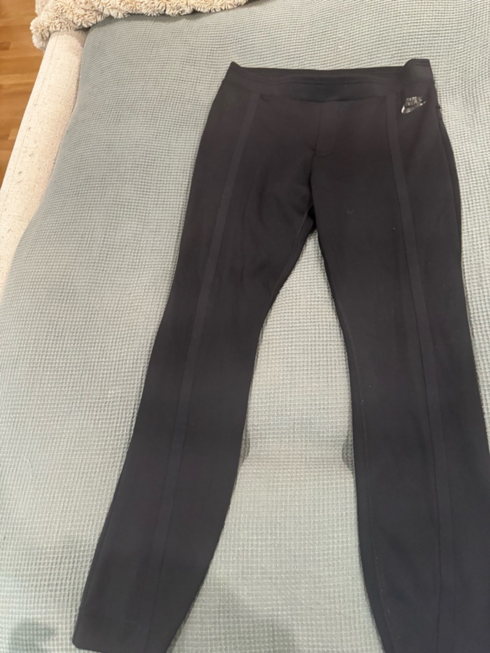 Nike Black High-Rise Performance Leggings with Side Panel Detail